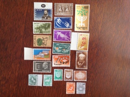 Lot De 20 Timbres Neufs Sans Charniere - Collections, Lots & Séries