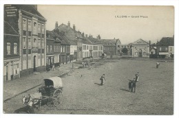 Ancienne CPA Lillers P De C Grand Place  Edit Caillieret Renault  "ste Cecile, Caleche Animée" - Lillers