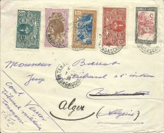 MARCOPHILIE- Lettre 1938 - Madagascar Pour Algérie - Timbres N°131 + 166, 167, 168 Et 169 - Lettres & Documents