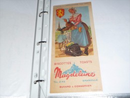 BLOTTER BUVARD Publicitaire BISCOTTES   Magdeleine (Granville - 50) : REGION AVEC ARMOIRIES : Maine - Biscottes