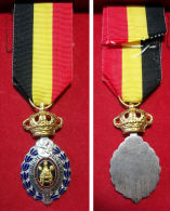 WW2 BELGIQUE MEDAILLE Du Travail De 1° Classe   (30 Ans De Travail) - Belgio