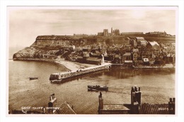 RB 1051 -  Real Photo Postcard - East Cliff Whitby - Yorkshire - Whitby