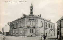 CPA - BAUGY (18) - Aspect De L'Hôtel De Ville En 1910 - Baugy