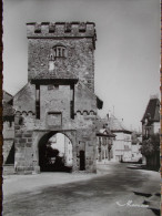 68 - CERNAY - Porte De Thann - Musée Historique. (CPSM) - Cernay