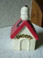 Schultz - Snoopy - Peanuts - Tirelire En Superbe état - Figurines En Plastique