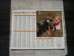 CALENDRIER  1976  ALMANACH DES P T T   ANNEE BISSEXTILLE  ENFANT GARCON AVEC UN CHIEN BERGER ALLEMAND - Grossformat : 1971-80