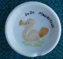 Cendrier DODO MAURITIUS Artisanat De L'Ile Maurice - Porcelana