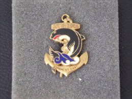 Insignes Militaire " 21e RIMa Croche Et Tient" " Military Badges "" - RARE - Marinera