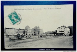 79 - COULONGES Sur L'AUTIZE - Place Du Champ De Foire. - Coulonges-sur-l'Autize