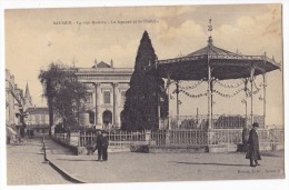 SAUMUR. - La Rue Molière - Le Square Et Le Théâtre. Cliché Rare - Saumur