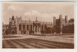 Postcard Cambridge, Trinity College, Great Court (pk23040) - Cambridge