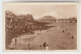 Old Postcard, The Beach Showing New Pavilion Eastbourne (pk23049) - Eastbourne