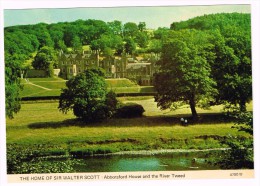 H3462 The Home Of Sir Walter Scott - Abbotsford House And The River Tweed / Non Viaggiata - Roxburghshire