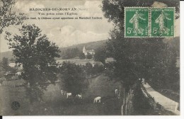 Carte Postale :  Bazoches - Du - Morvan - Vue Prise Sous L´Eglise - Au Fond Le Château Appartenant Au Maréchal Vauban - Bazoches