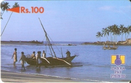 TARJETA DE SRY LANKA DE Rs.100 DE UNOS PESCADORES CON LA BARCA (2SRLB) - Sri Lanka (Ceilán)