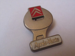 Pin's Voiture / Citroen Après Vente (signé AMC) - Citroën