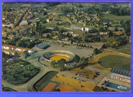 Carte Postale 40. Hagetmau Et Ses Arènes  Vue D´avion  Trés Beau Plan - Hagetmau