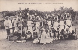 Gabon : Mission Des Pères Du Saint Esprit -Préparatifs D'une Fête Indigène  . - Gabun