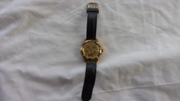 MONTRE BRACELET D ARTILLEUR RUSSE AVEC GUICHET A DATE - Watches: Old