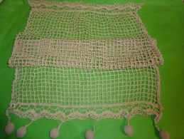 Rideau Filet 43x63 Environ Pompon Compris - Laces & Cloth