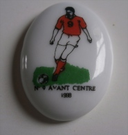 N°9 AVANT-CENTRE - 1998 - FEVE BRILLANTE - Sports