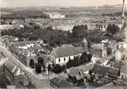 SAINT OUEN  (Somme)  Vue Aérienne - L' Eglise Et La Place Du Monument - Saint Ouen