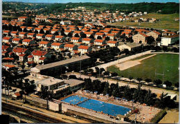 38 ROUSSILLON - La Piscine Et Les Cités. - Roussillon