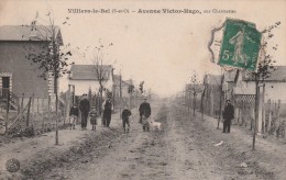 VILLIERS LE BEL - Avenue Victor-Hugo , Aux Charmettes - Villiers Le Bel