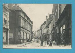 CPA La Rue Saint Jean Et L'Hôtel De Ville NEUFCHATEAU 88 - Neufchateau