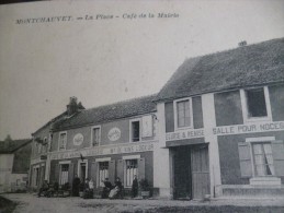CPA Montchauvet La Place Café De La Mairie - Sonstige & Ohne Zuordnung