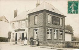 60 MARSEILLE EN BEAUVAISIS RARE CARTE PHOTO DU CAFE BAR  SEVRET PINCHON ANCIENNEMENT AU PERE GERARD VERS LE PONT - Marseille-en-Beauvaisis