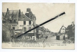 CPA - Les Ruines De La Grande Guerre -  Guise  Après Le Bombardement Place D'Armes Incendiée Par Les Allemands - Guise