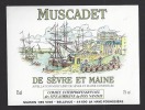 Etiquette De Vin Muscadet De Sèvre Et Maine  -  Thème Bateau Voilier Port -  Maison Des VIns à La Haye Fouassière  (44) - Zeilboten & Zeilschepen