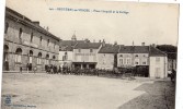 Delcampe - BRUYERES-EN-VOSGES PLACE LEOPOLD ET LE COLLEGE PASSAGE DE LA FANFARE D'UN REGIMENT - Bruyeres