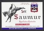 Etiquette  De Vin Saumur Sec  - Thème Chevaux Ecole De Cavalerie -  Coop. Des Vignerons  à Saint Cyr En Bourg   (49) - Horses