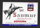 Etiquette  De Vin Saumur Sec 75 Cl  - Thème Chevaux Ecole De Cavalerie-Coop. Des Vignerons à Saint Cyr En Bourg   (49) - Cavalli