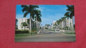 - Florida> Palm Beach Palm Beach Towers Apartment Hotel--------      Ref 1986 - Palm Beach