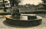 46 - 250915 - ASSIER - Le Jardin Public - La Source D'eau Chaude - Assier