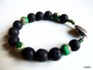 Bracelet Perles De Lave Noire Et Jaspe Sédimentaire Vert Accompagnés Par Un Joli Fermoir - Armbänder