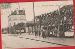 91 MONTGERON - Place Du Marché - Animée - Postée De Montgeron  En 1907 - R/V - Montgeron