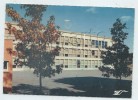 Vaulx-en-Velin (69) : Le Groupe Scolaire Langevin  En 1978 GF. - Vaux-en-Velin