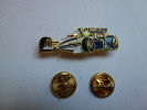 Superbe Pin´s , Auto F1 Honda , Formule 1 , N°4 , Braun , Pneu Pirelli , Tyres - Honda