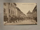 Ref4844 CPA  Animée Seyssel Ain. Place De La République. 17. Enfants Dans La Rue, Commerces Patisserie Toccanier - Seyssel