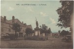 15 - ALLANCHE - Le Foirrail - Automobile - Monument Aux Morts (impeccable) - Allanche