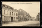 CPA  27 BOURGTHEROULDE LA ROUTE DE ROUEN ET LA GRANDE RUE ( ANIMÉE SUPERBE )  Hotel De La CORNE D'ABONDANCE - Bourgtheroulde