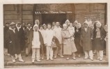 LE MONT DORE  - Un Groupe De Curistes  ( Carte-photo ) - Le Mont Dore