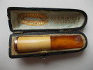 Ancien Fume Cigarettes. Ambre, Ecume Et Or Sur Argent. Avec Son étui. - Zigarettenhalter U. -spitzen