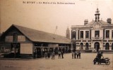 Buchy  La Mairie Et Les Halles Anciennes - Buchy