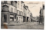 CPA - GONESSE - LA RUE DE PARIS - CARREFOUR DE LA RUE DE LA MAIRIE - AUX VENDANGES DE BOURGOGNE - CAFE - N/b - Vers 1919 - Gonesse