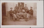 Allemagne 1915. Carte Postale, Photo. Soldats Jouant Aux Cartes (skat), Accordéon Et Bière - Cartes à Jouer